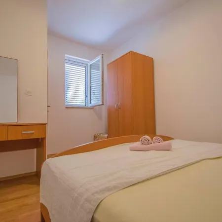 Stef In Island Pag Apartamento Košljun