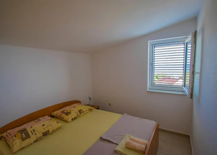 Stef In Island Pag Kosljun