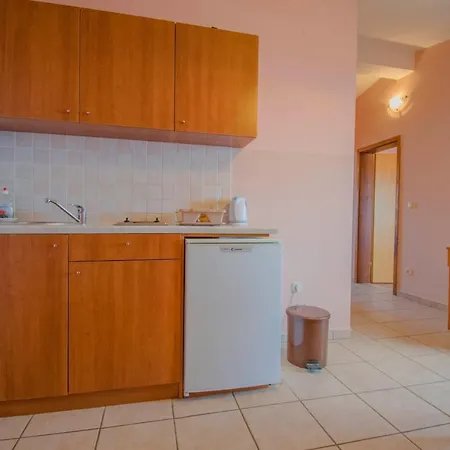 Stef In Island Pag Daire