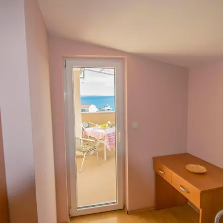 Stef In Island Pag *